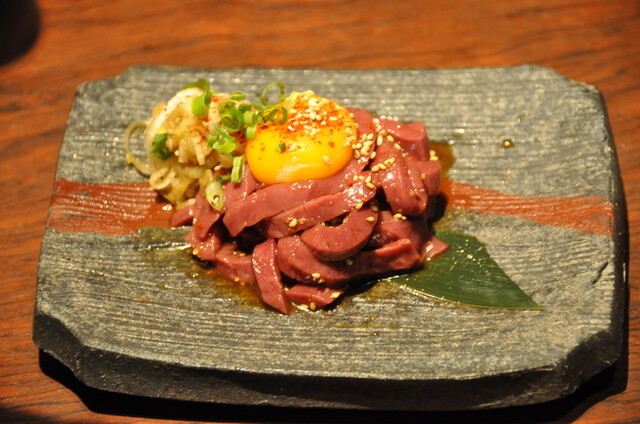 渋谷個室居酒屋：炭火焼ホルモン ぐう 渋谷